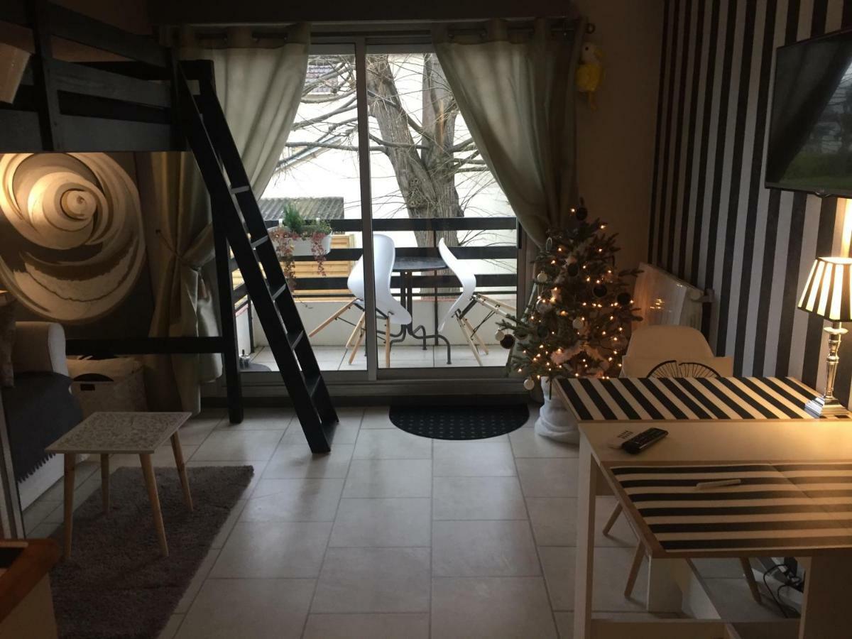Proche De La Mer 2 Adultes Et 2 Enfants Appartamento Houlgate Esterno foto